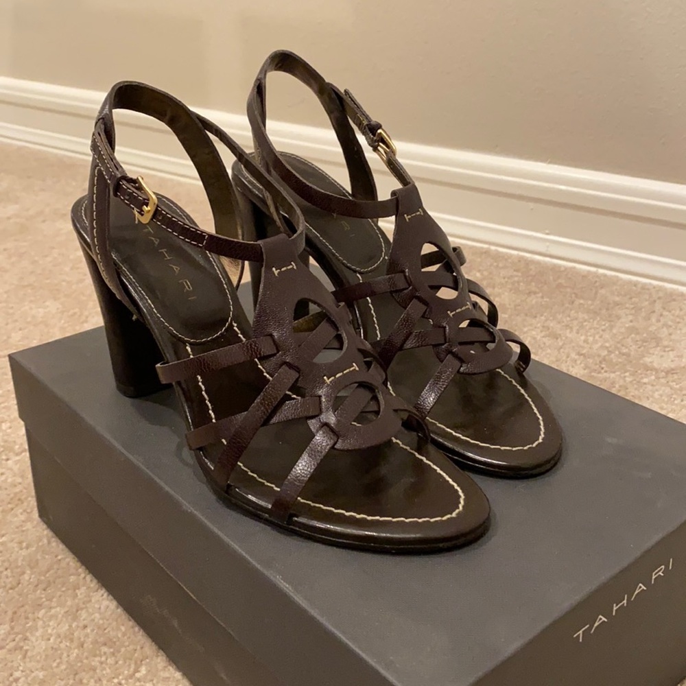New Tahari strappy Posey brown heels